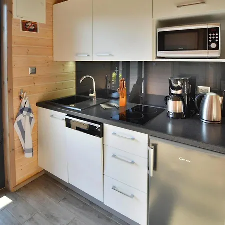 In Siano Ty Near The Beach, Cleaning Included *